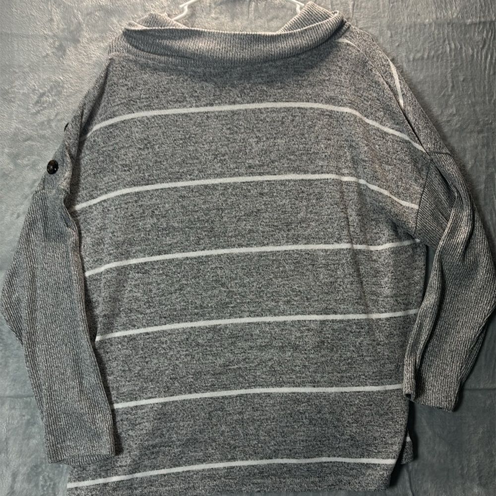 Maurice 24/7 Gray Striped Funnel Neck Button Detail Soft Size 1 - Picture 9 of 9